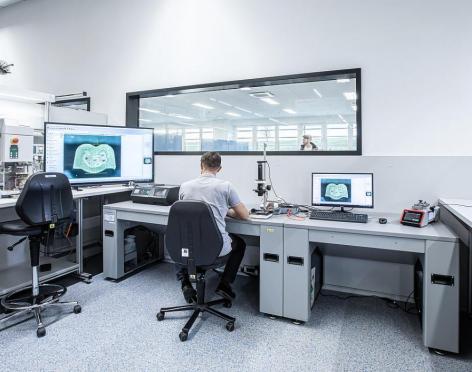 電子連接器制造環(huán)境控制：潔凈車間設(shè)計與工程優(yōu)化方案